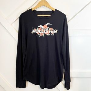 Hollister Curved Hem, Crew Neck Black with Floral Long Sleeve Tee, Men's Medium